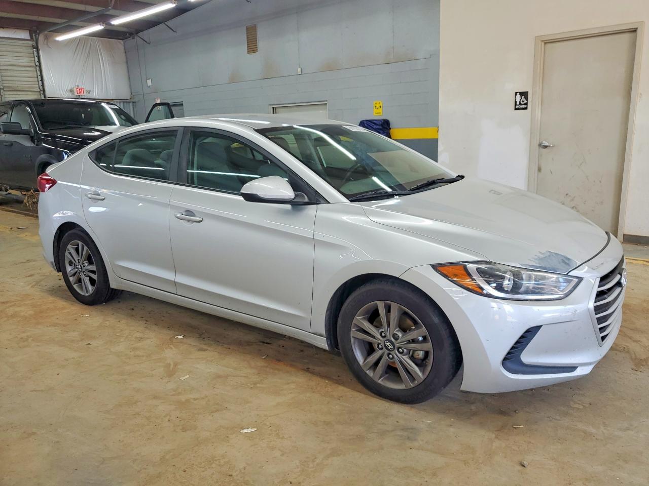 2017 HYUNDAI ELANTRA SE — снимка 4