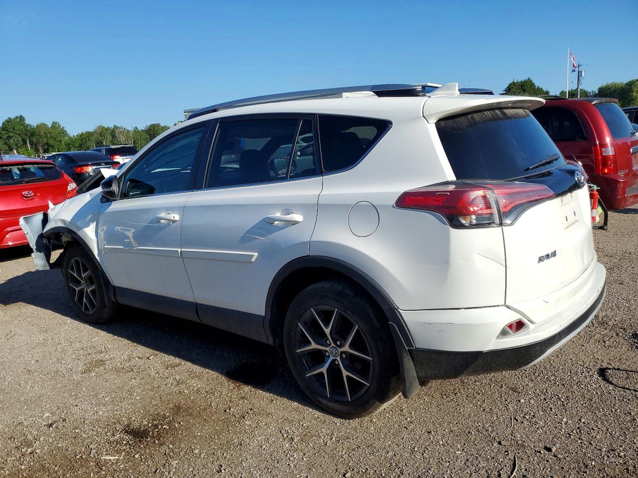 2016 TOYOTA RAV4 SE — снимка 2