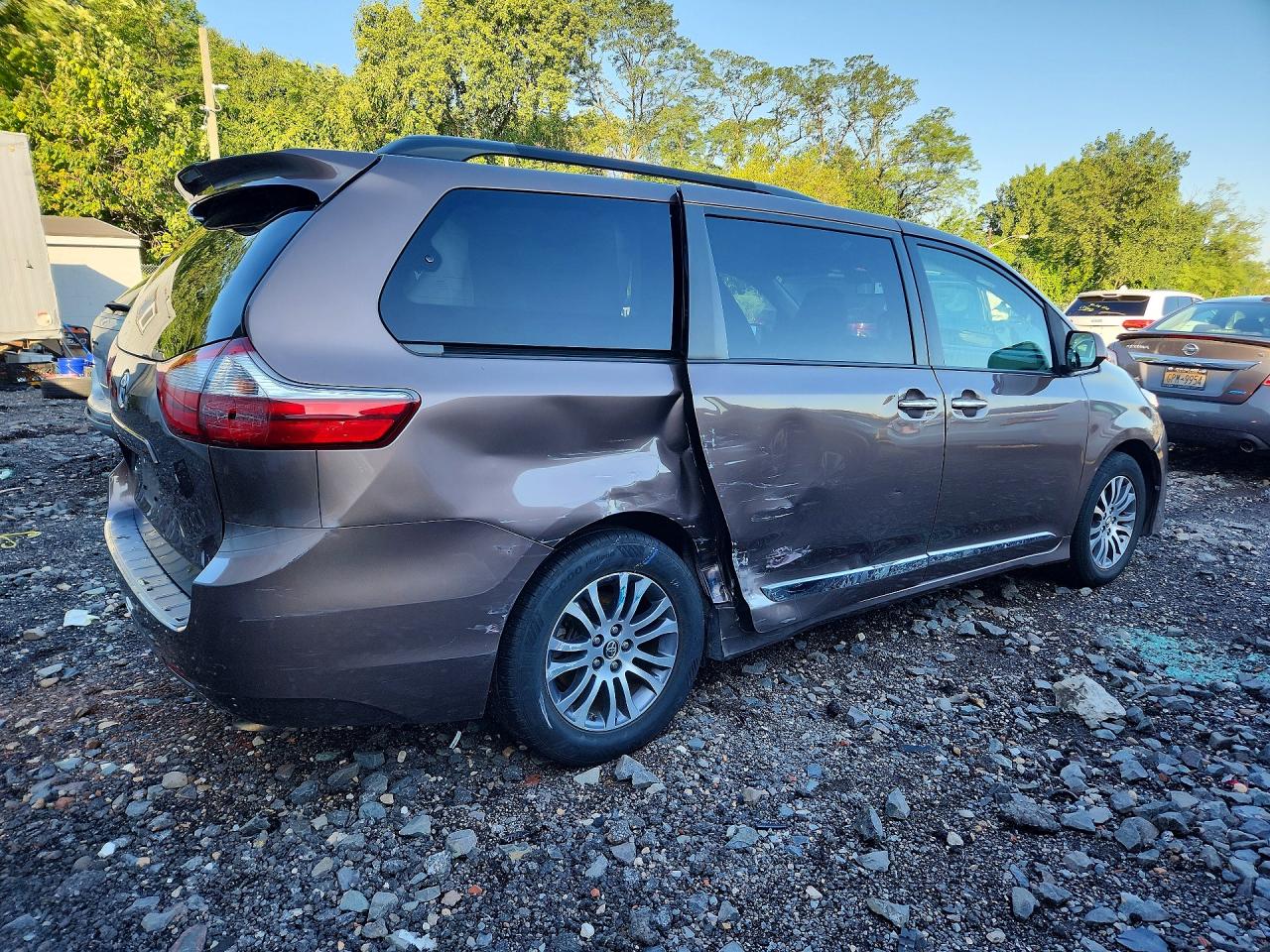 2018 TOYOTA SIENNA XLE 8-PASSENGER — снимка 3