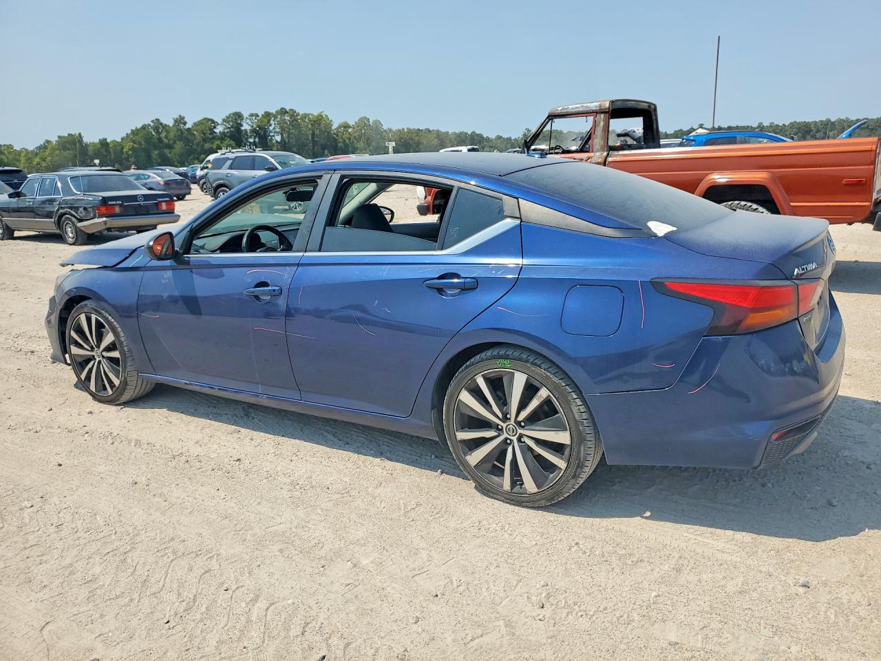 2019 NISSAN ALTIMA SR — снимка 2