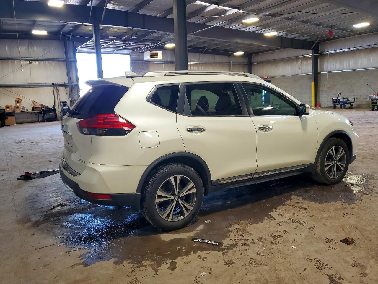2017 NISSAN ROGUE SL — снимка 3