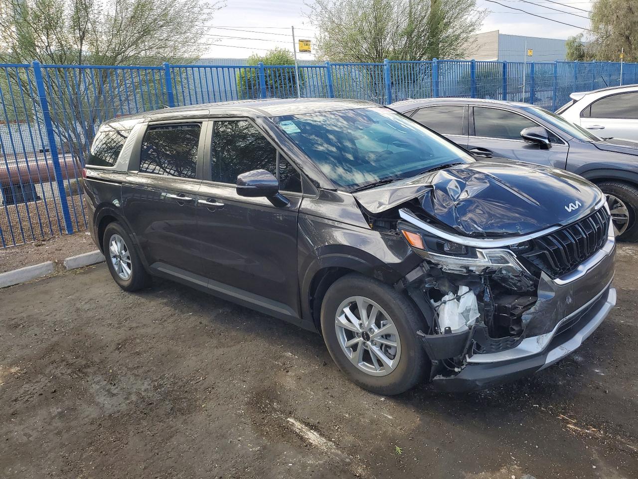 2024 KIA CARNIVAL LX — снимка 4