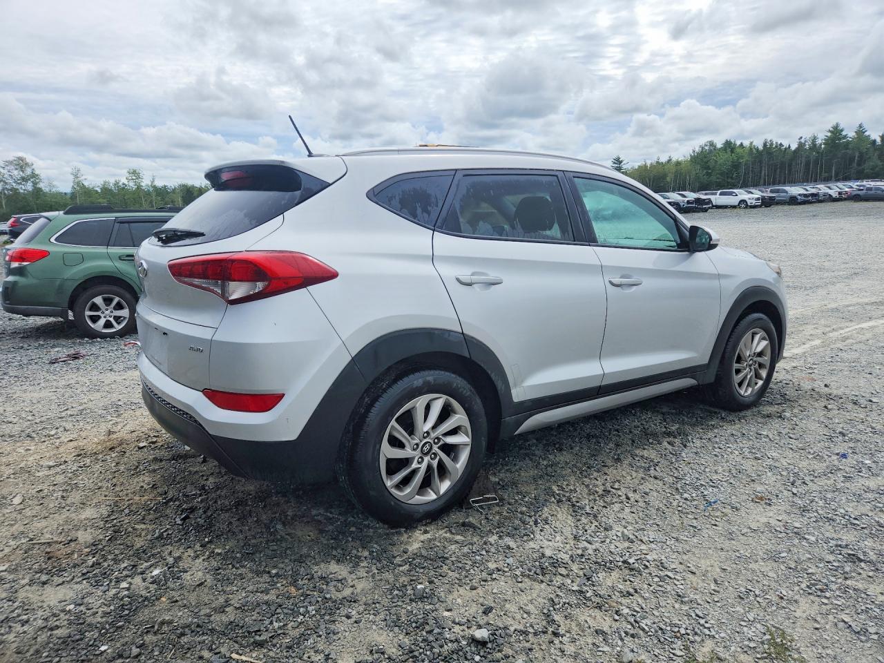 2017 HYUNDAI TUCSON SE — снимка 3