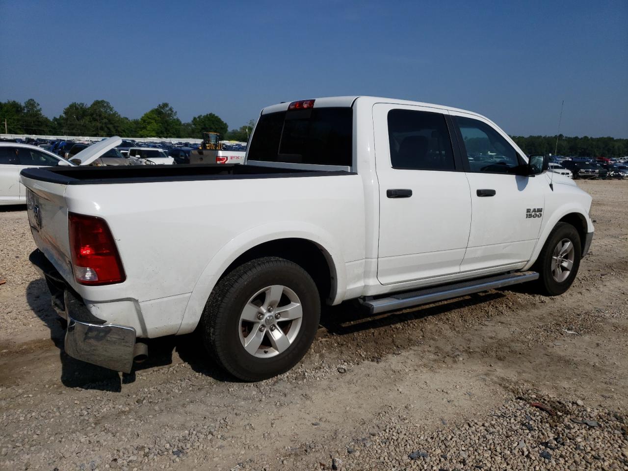 2015 RAM 1500 SLT — снимка 3