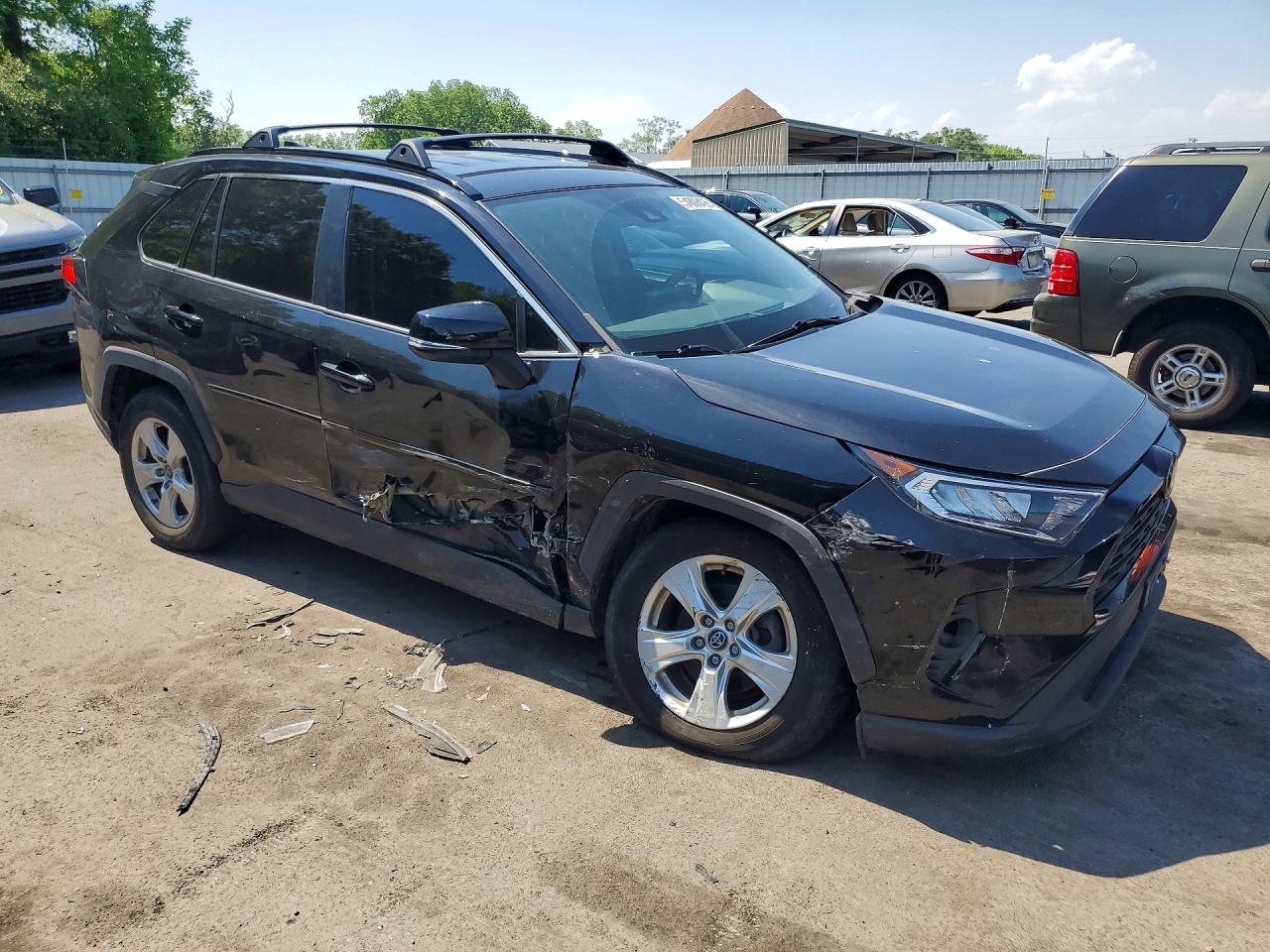 2020 TOYOTA RAV4 XLE — снимка 4