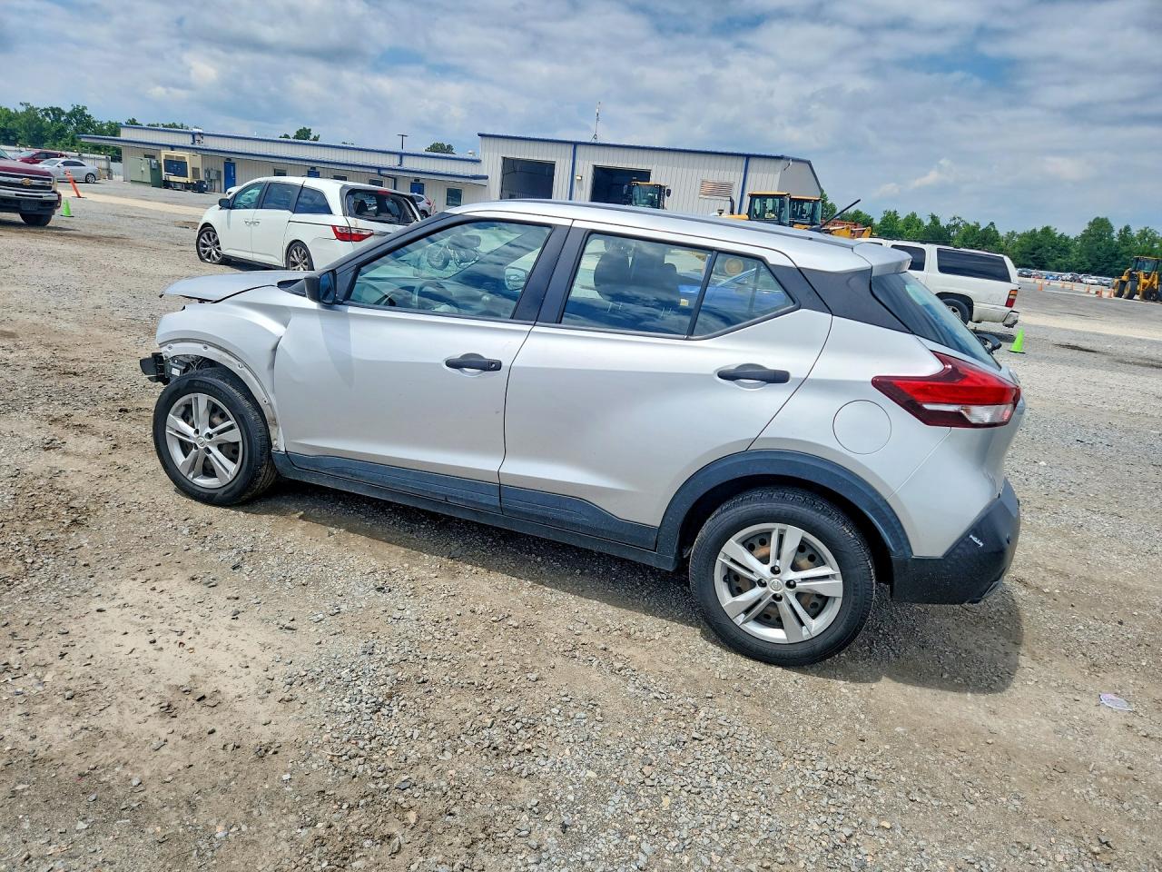 2020 NISSAN KICKS S — снимка 2