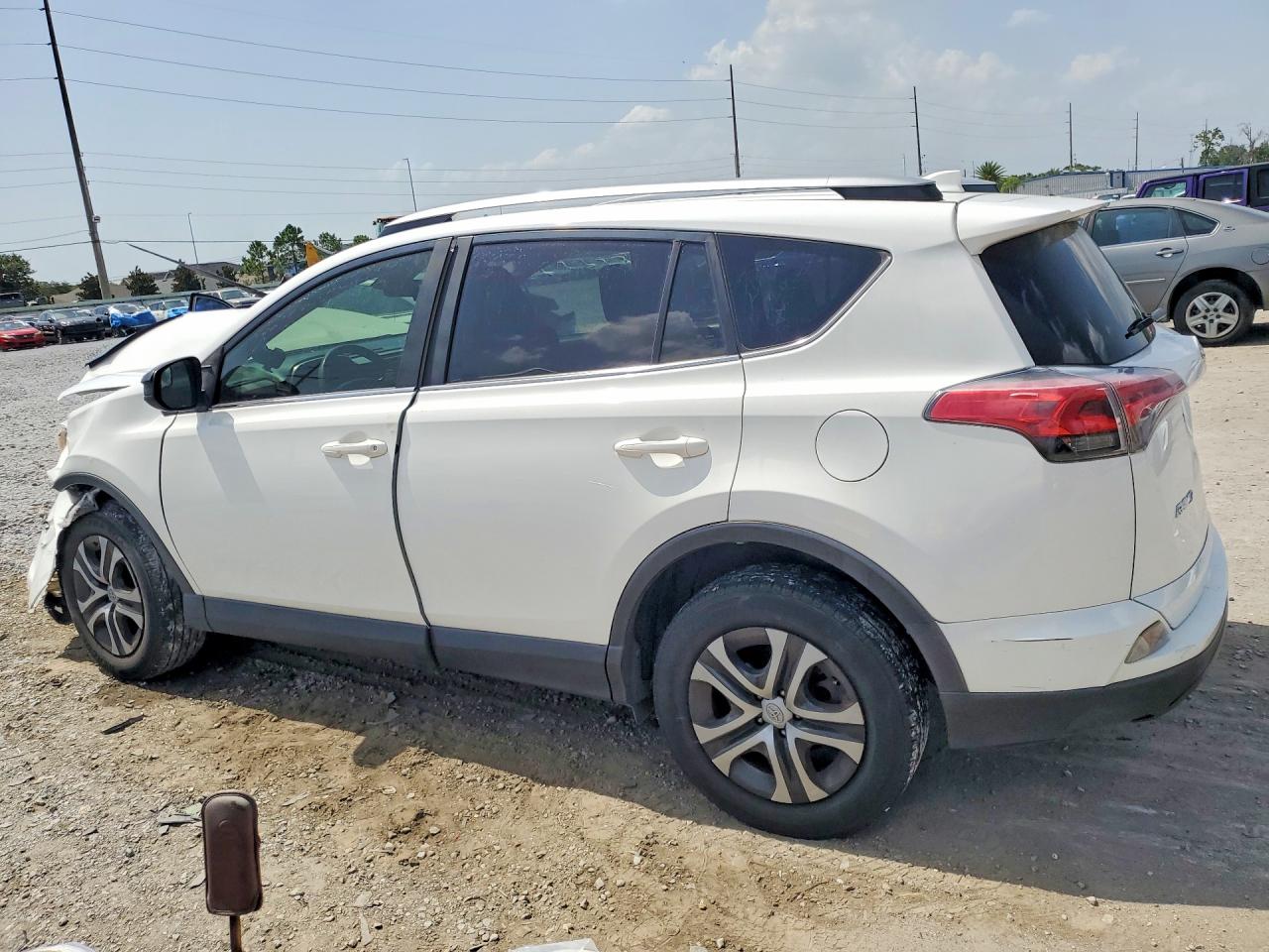2018 TOYOTA RAV4 LE — снимка 2