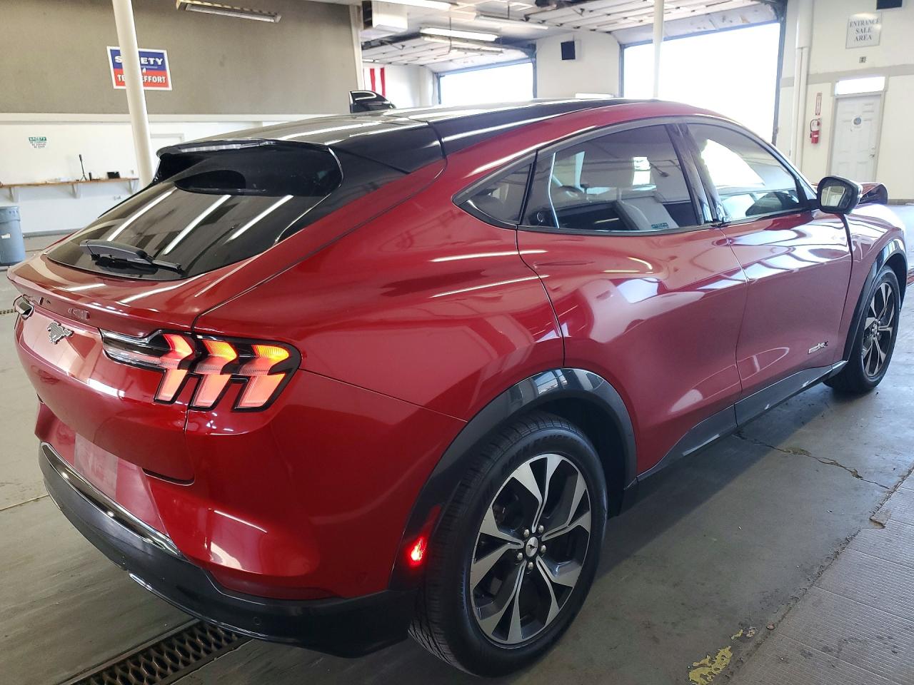 2021 FORD MUSTANG MACH-E PREMIUM — снимка 3