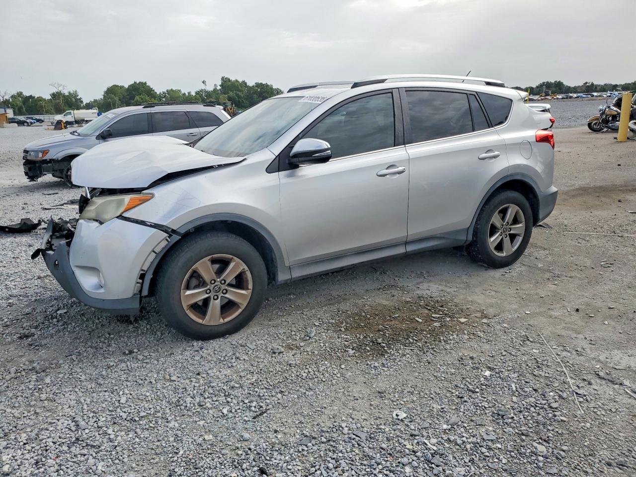 2015 TOYOTA RAV4 XLE