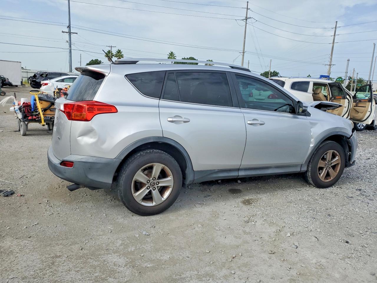 2015 TOYOTA RAV4 XLE — снимка 3