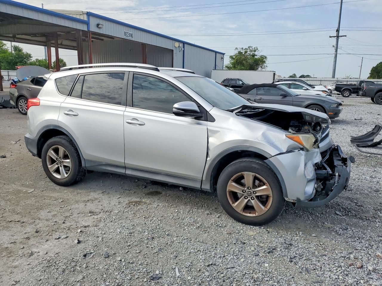 2015 TOYOTA RAV4 XLE — снимка 4