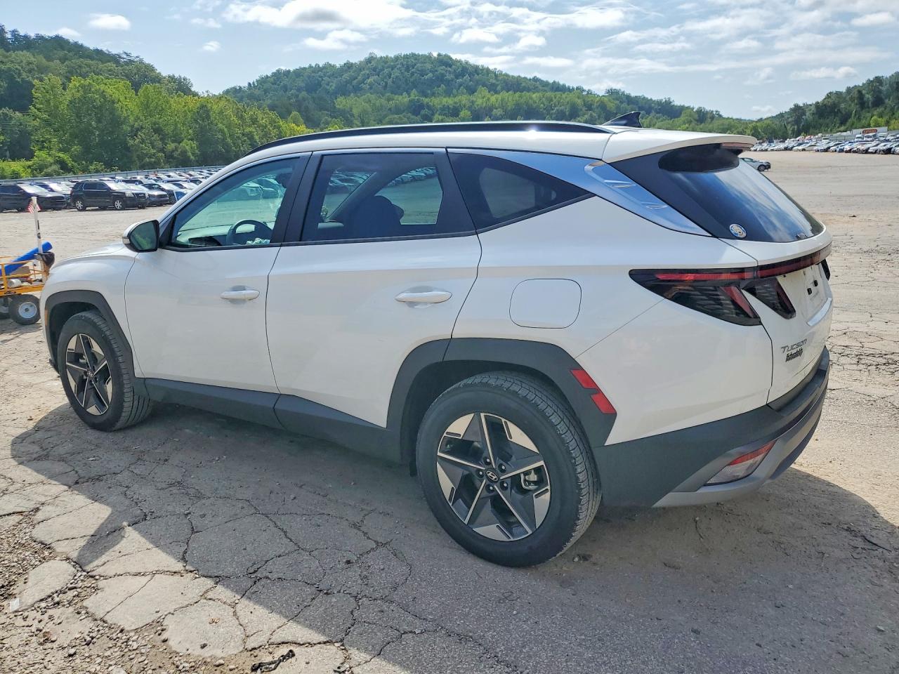 2026 HYUNDAI TUCSON SEL CONVENIENCE — снимка 2