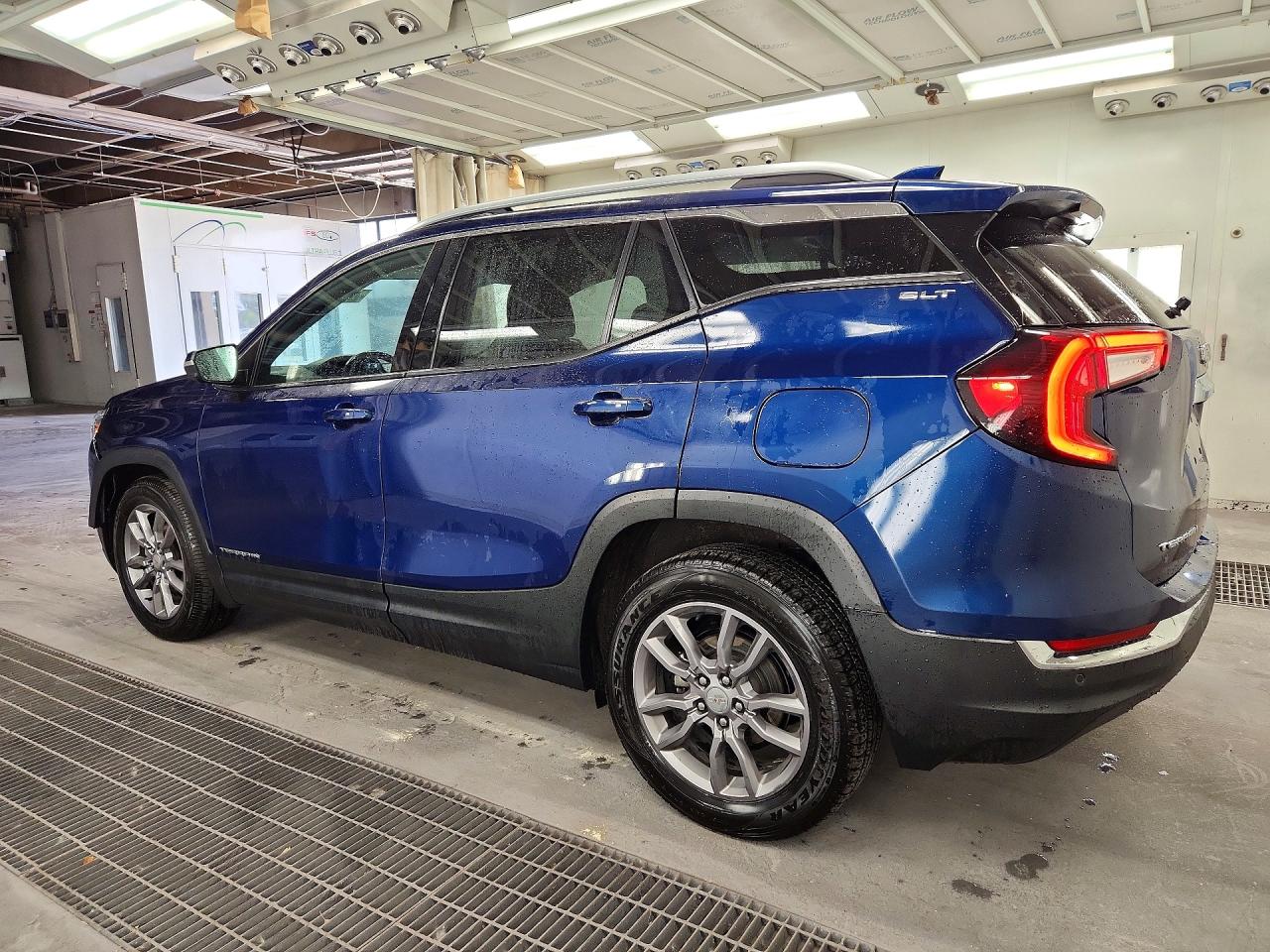 2023 GMC TERRAIN SLT — снимка 2