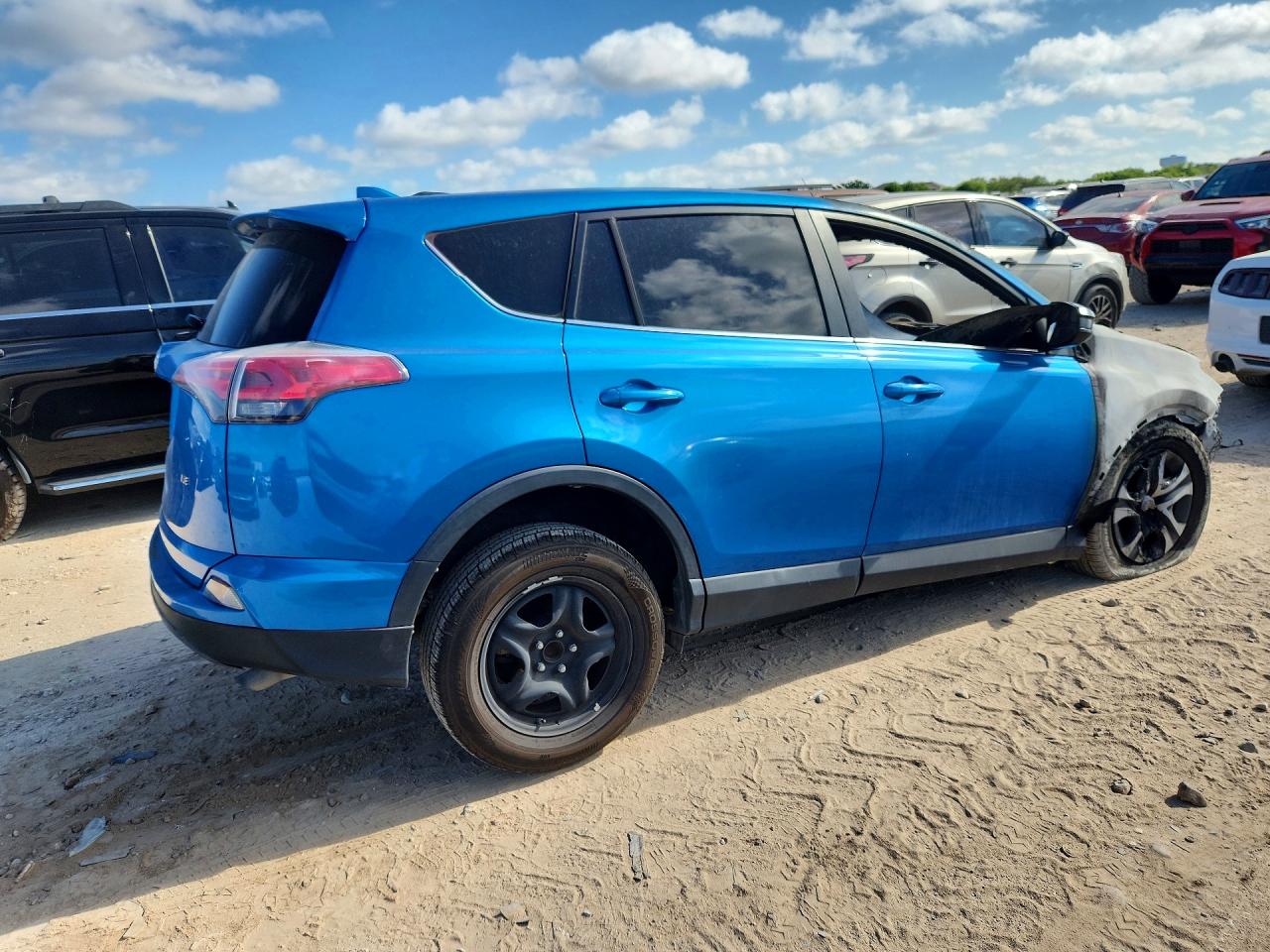 2017 TOYOTA RAV4 LE — снимка 3