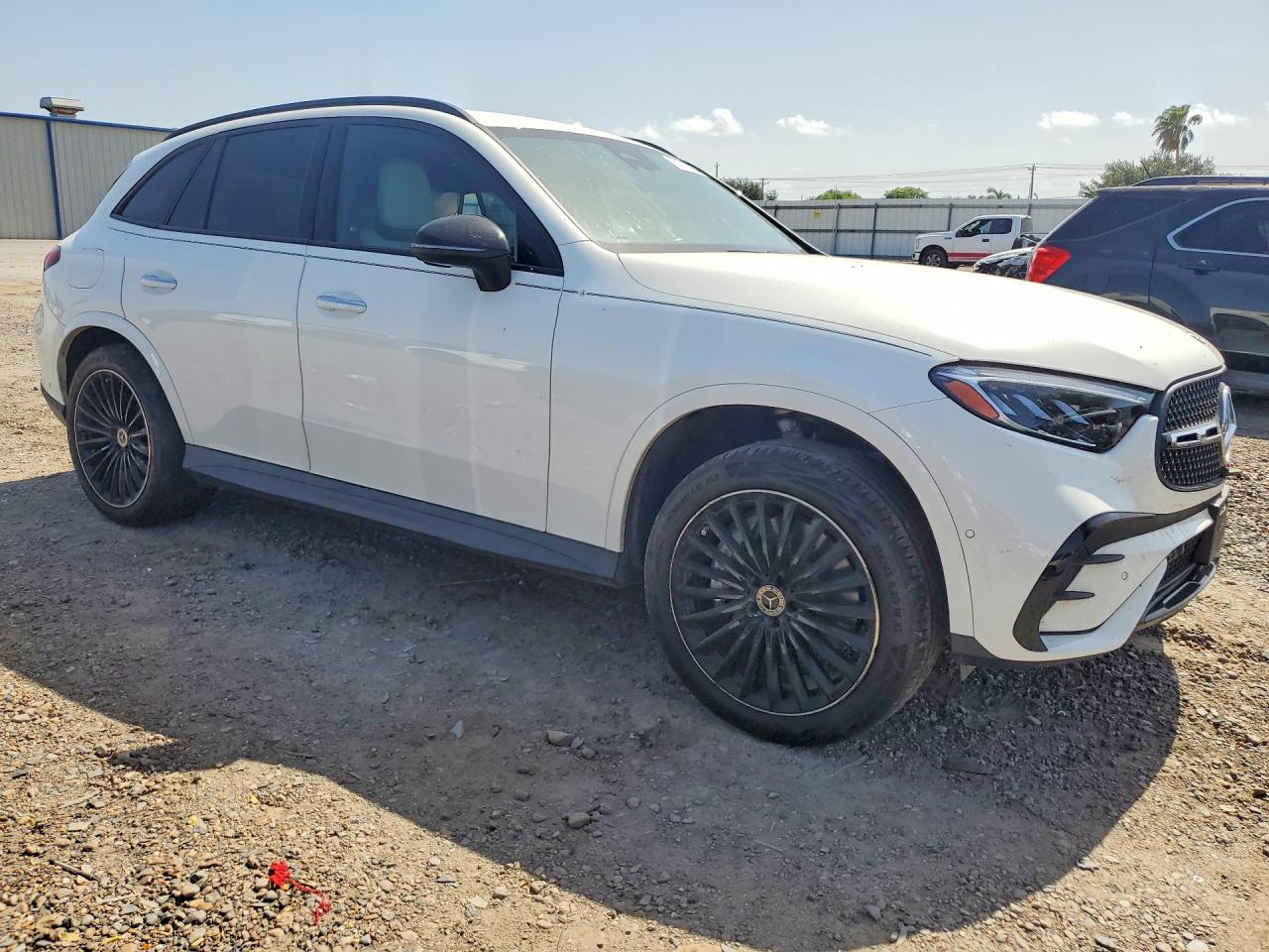 2025 MERCEDES-BENZ GLC 300 — снимка 4