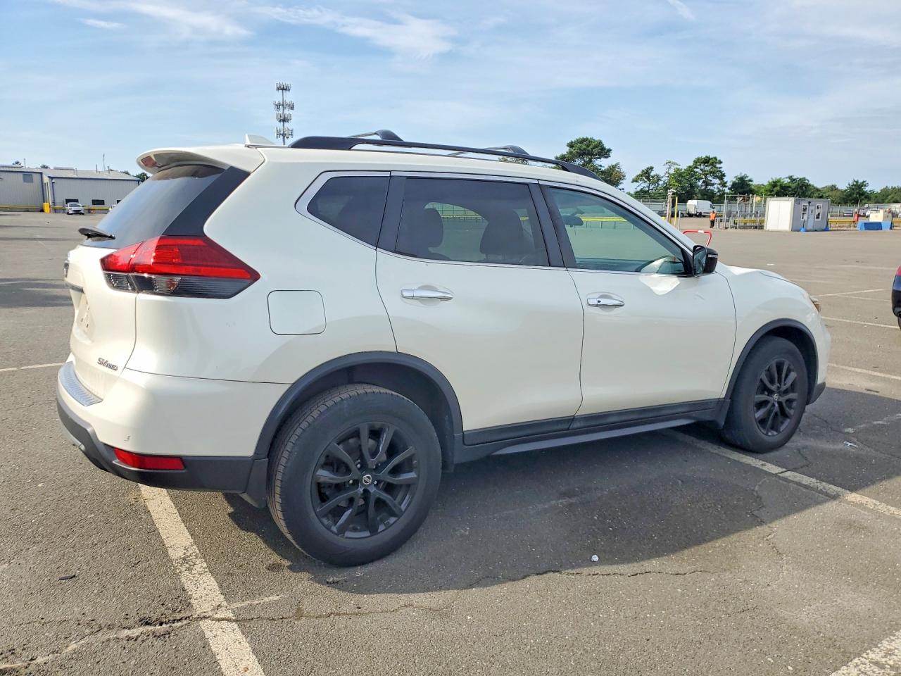 2017 NISSAN ROGUE SV — снимка 3