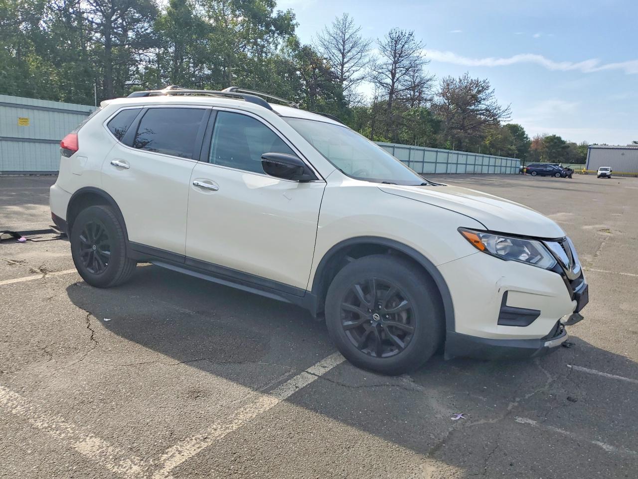2017 NISSAN ROGUE SV — снимка 4