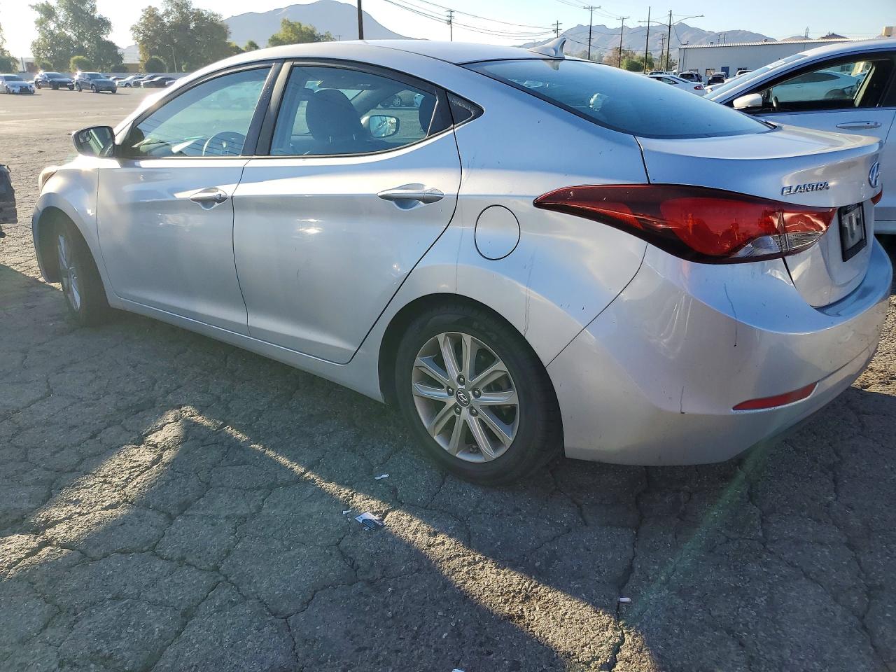 2015 HYUNDAI ELANTRA SE — снимка 2