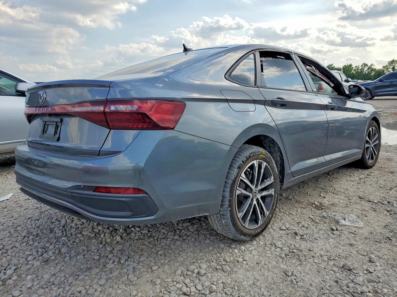 2026 VOLKSWAGEN JETTA SPORT — снимка 3
