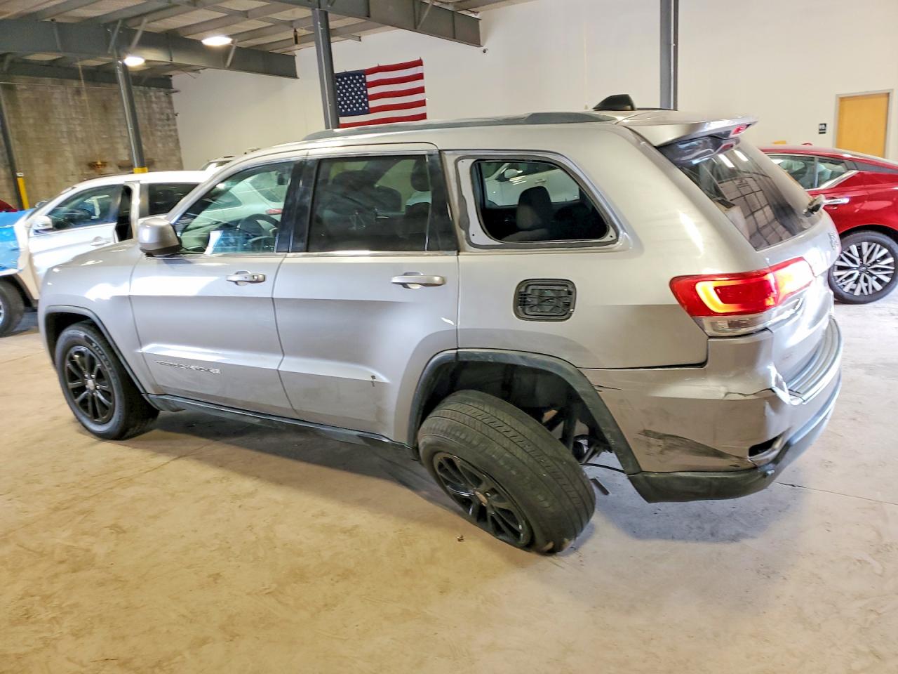 2015 JEEP GRAND CHEROKEE LAREDO — снимка 2
