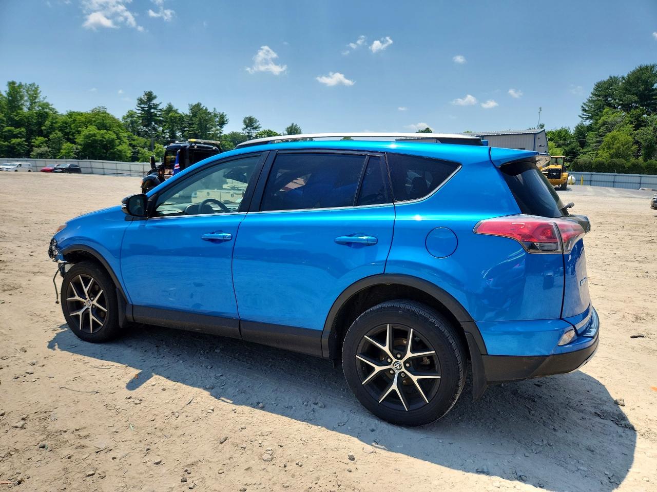 2017 TOYOTA RAV4 SE — снимка 2