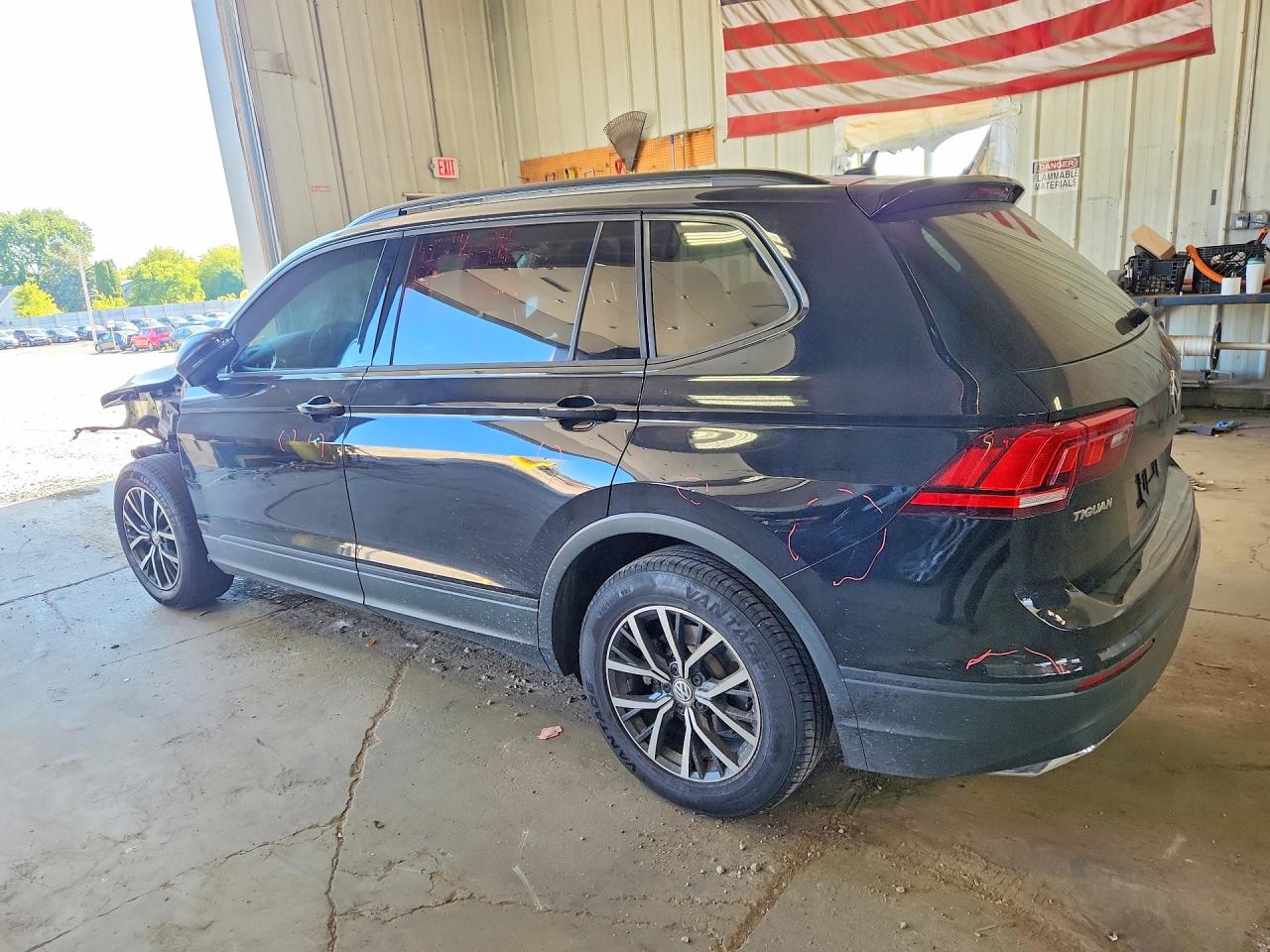 2021 VOLKSWAGEN TIGUAN S — снимка 2