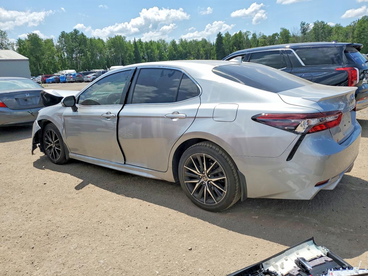 2021 TOYOTA CAMRY SE — снимка 2