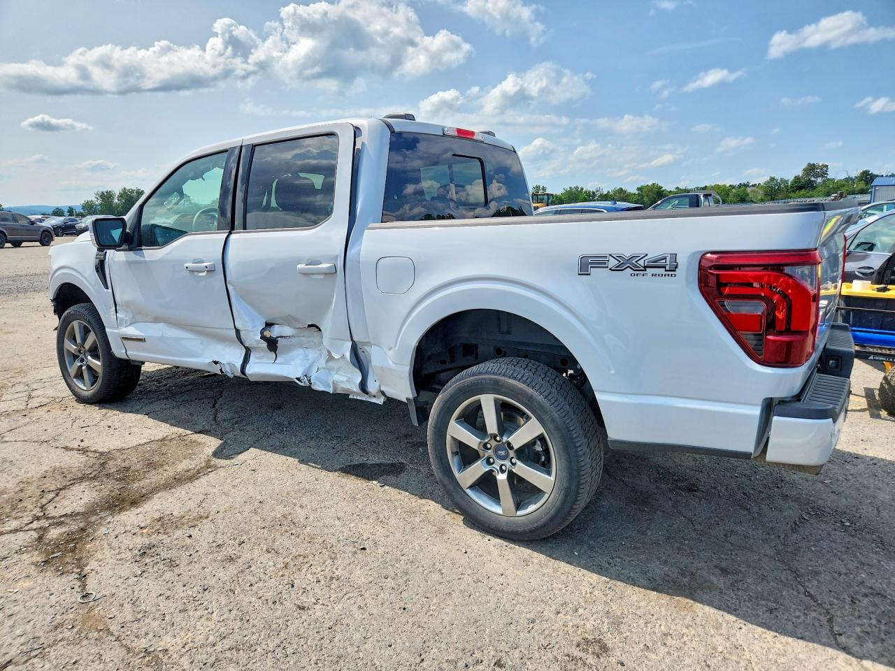 2025 FORD F150 LARIAT — снимка 2