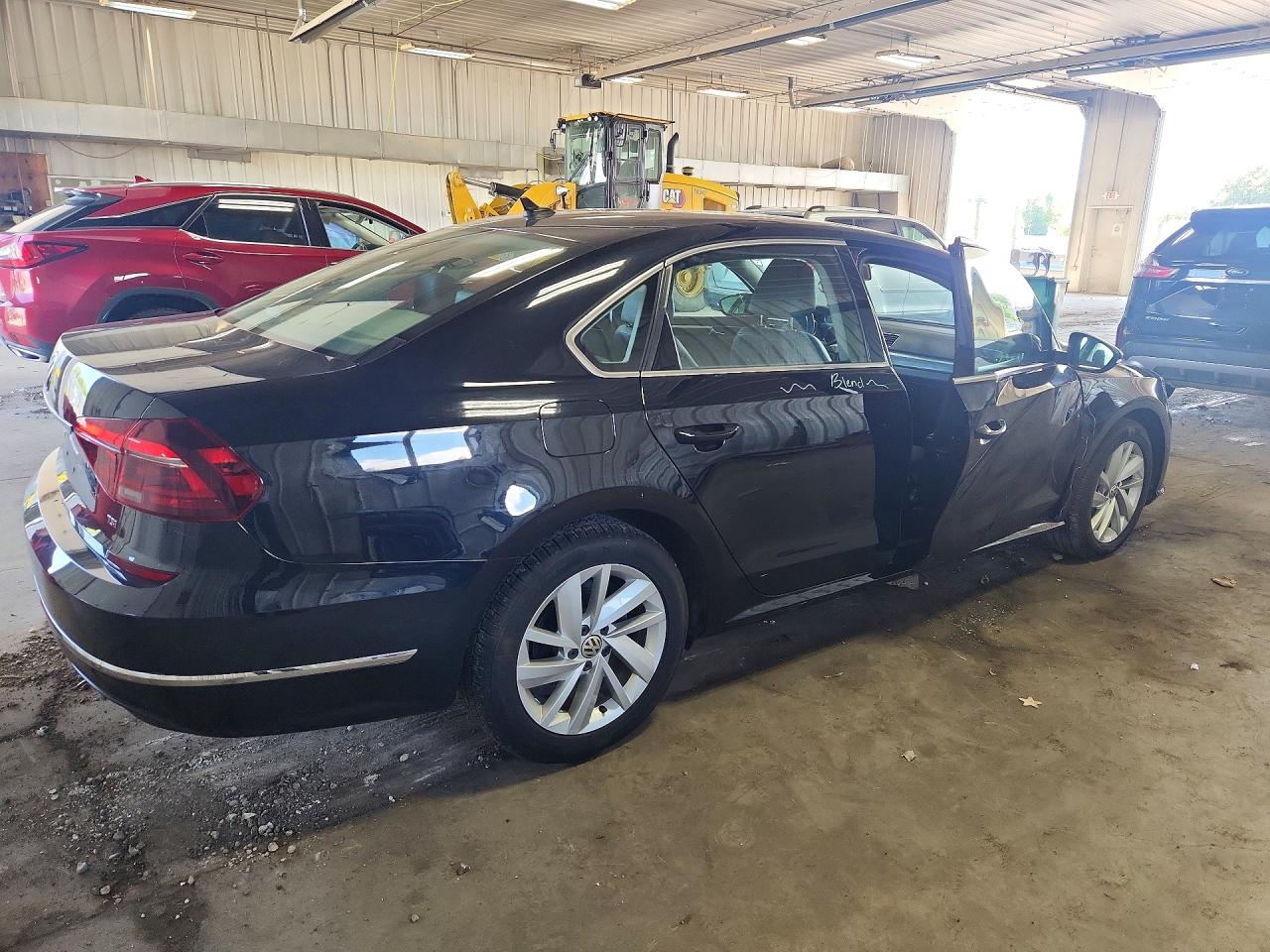 2018 VOLKSWAGEN PASSAT SE — снимка 3