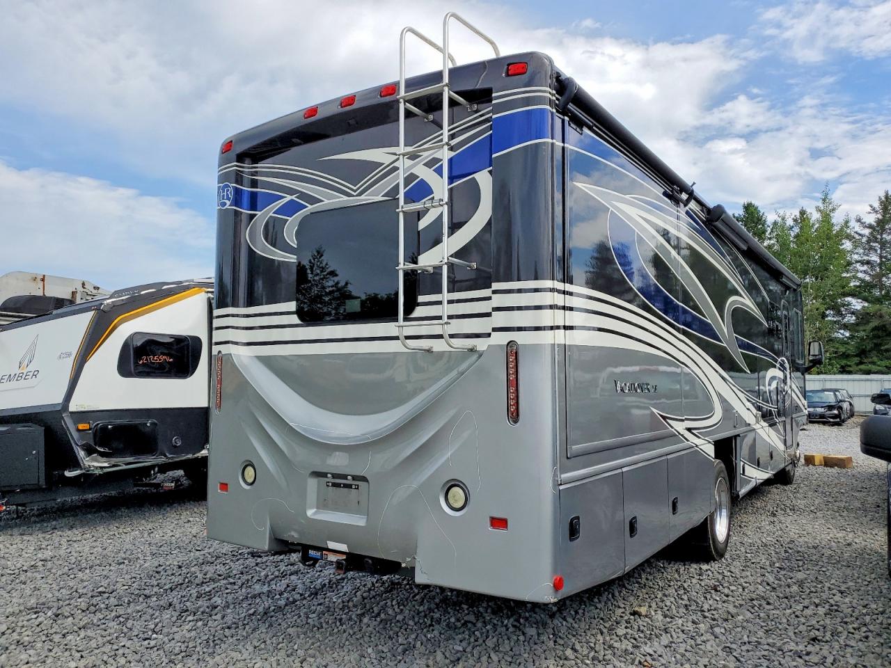 2017 FORD F53 — снимка 4