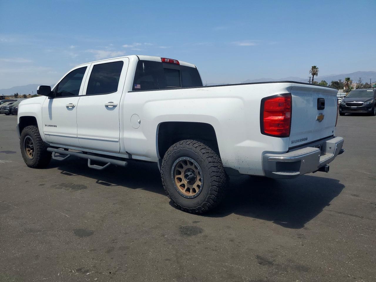 2017 CHEVROLET SILVERADO C1500 LT — снимка 2