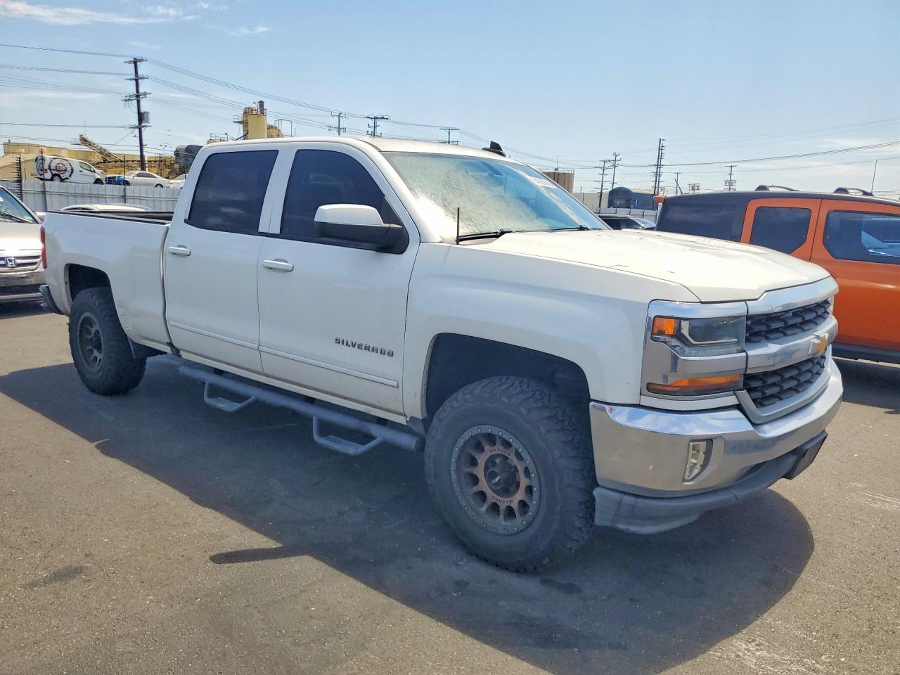 2017 CHEVROLET SILVERADO C1500 LT — снимка 4