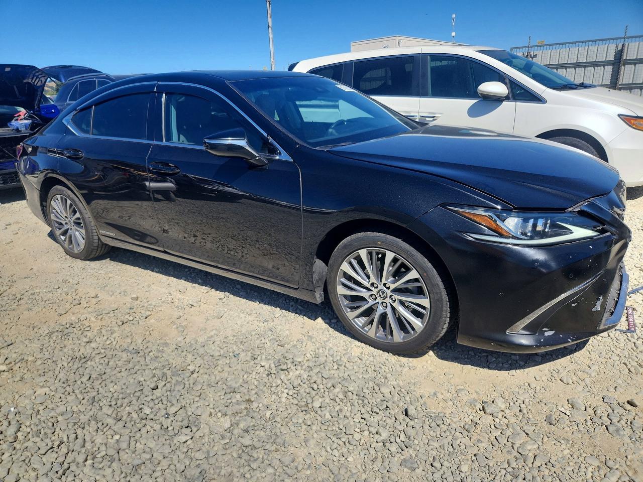 2021 LEXUS ES 300H — снимка 4