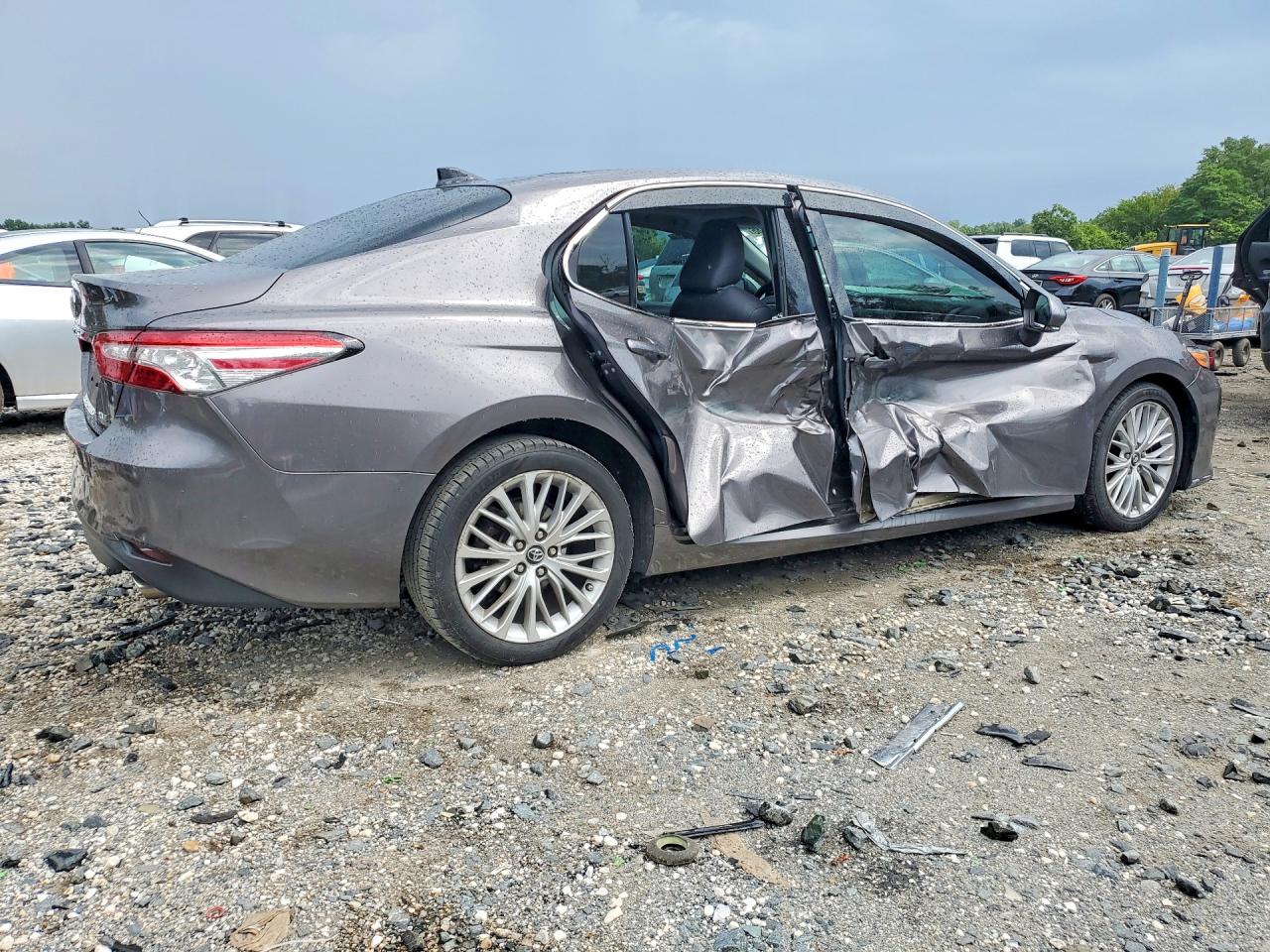 2018 TOYOTA CAMRY XLE — снимка 3