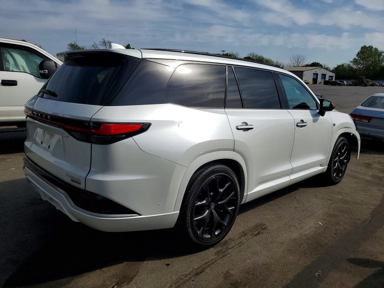 2026 LEXUS TX 500H F SPORT PERFORMANCE PREMIUM — снимка 3