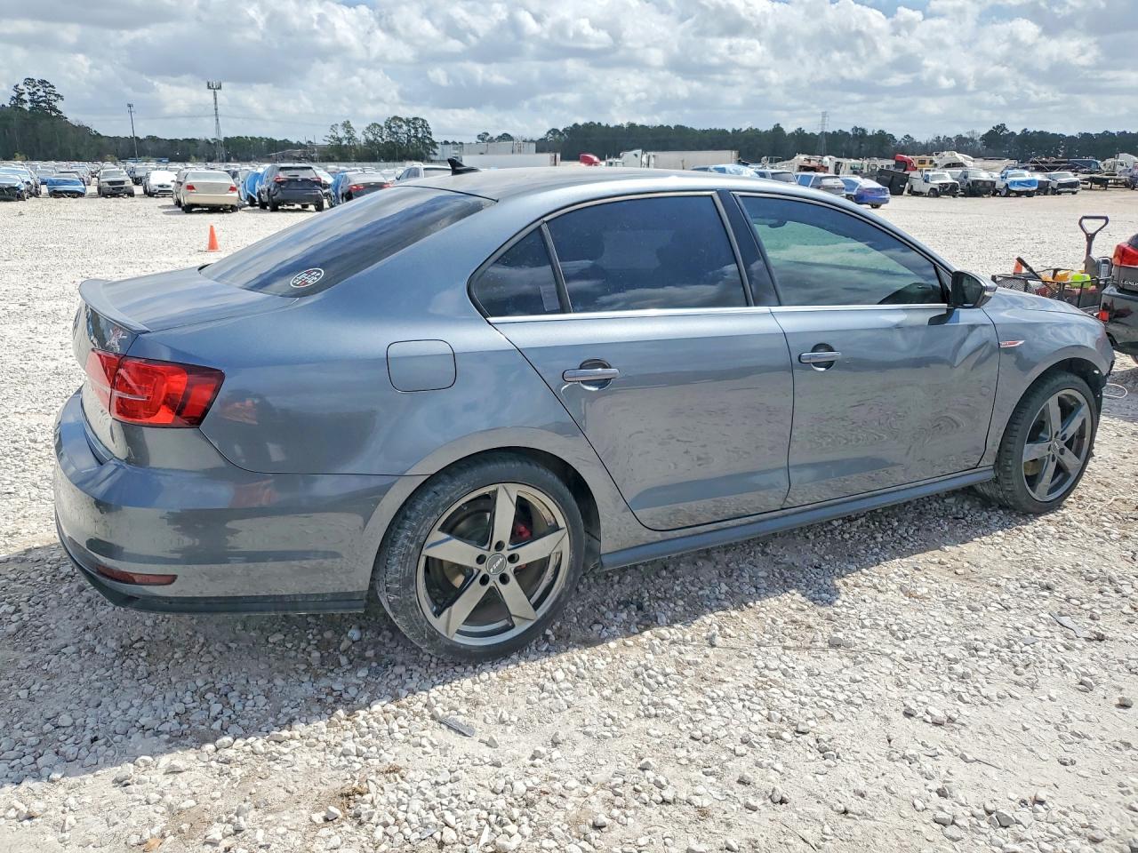 2017 VOLKSWAGEN JETTA GLI — снимка 3