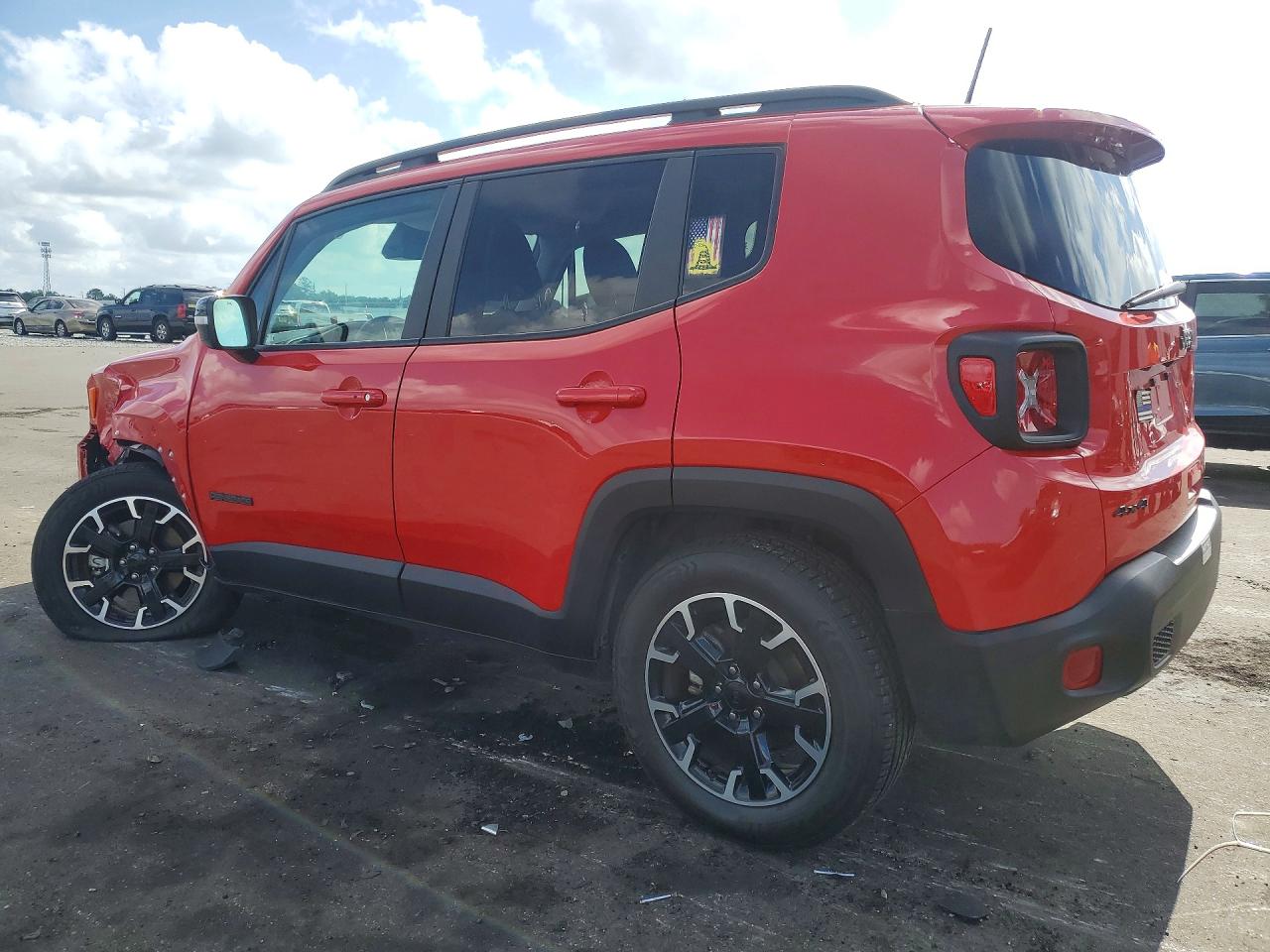 2023 JEEP RENEGADE LATITUDE — снимка 2