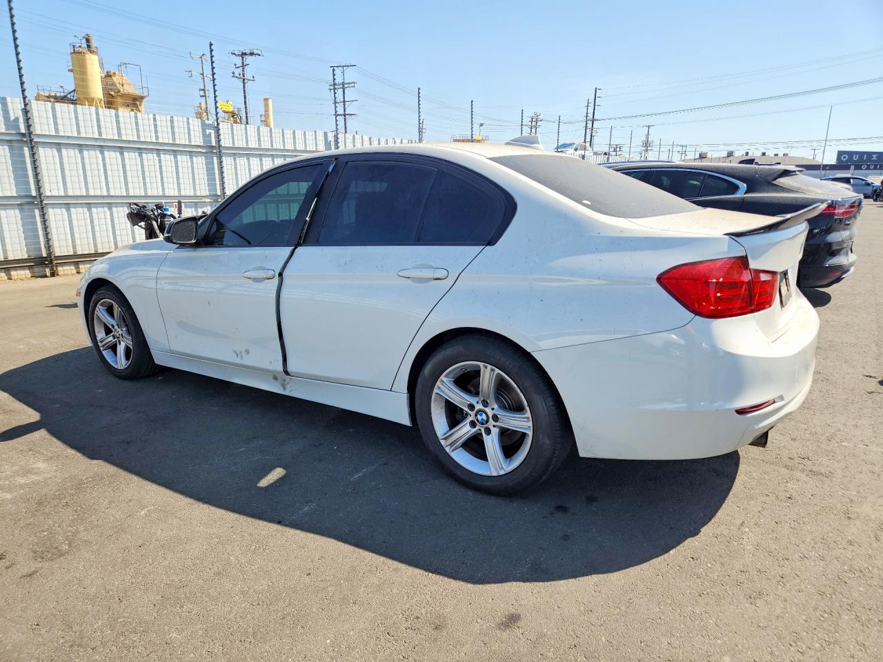 2015 BMW 320 I — снимка 2