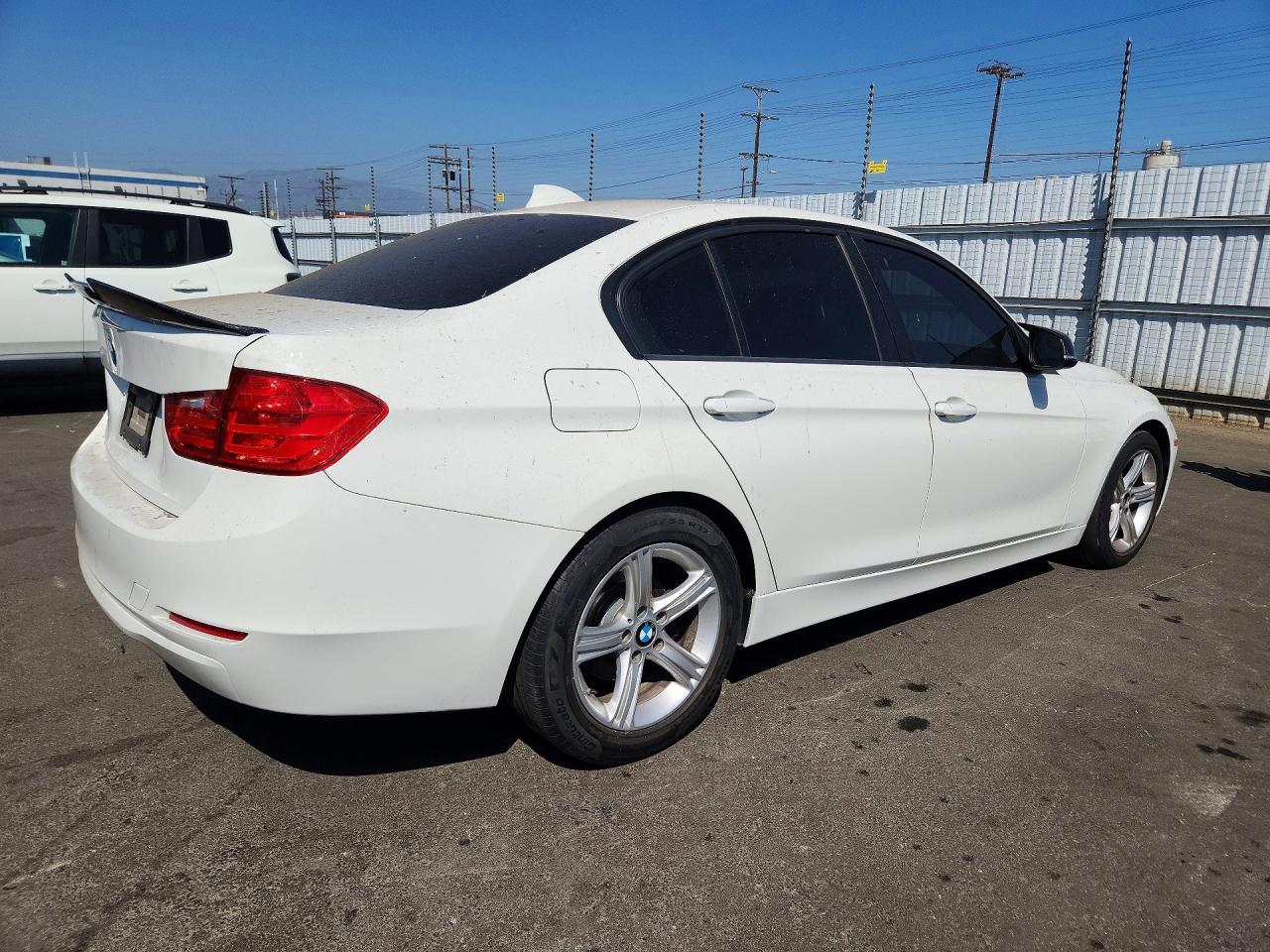 2015 BMW 320 I — снимка 3