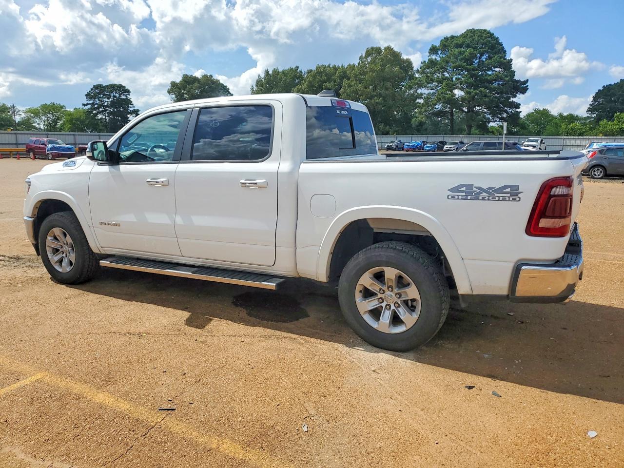 2021 RAM 1500 LARAMIE — снимка 2