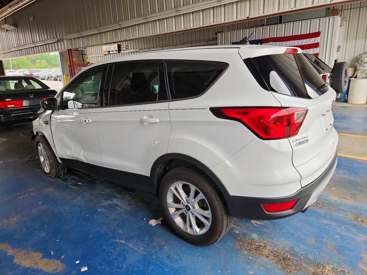 2019 FORD ESCAPE SE — снимка 2