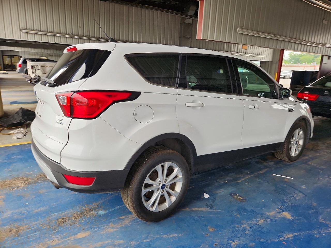 2019 FORD ESCAPE SE — снимка 3