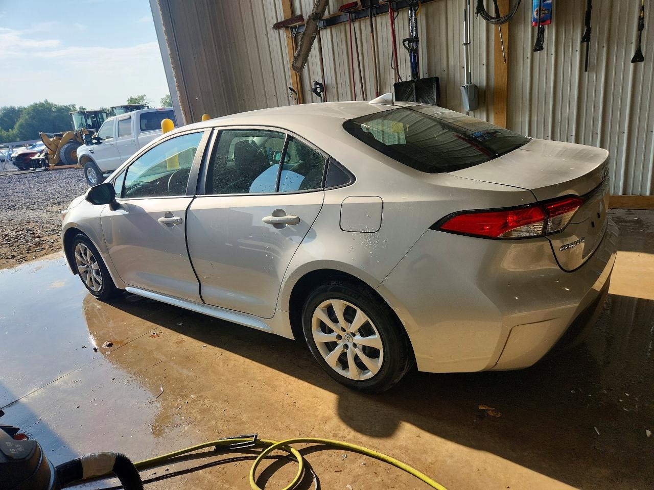 2025 TOYOTA COROLLA LE — снимка 2