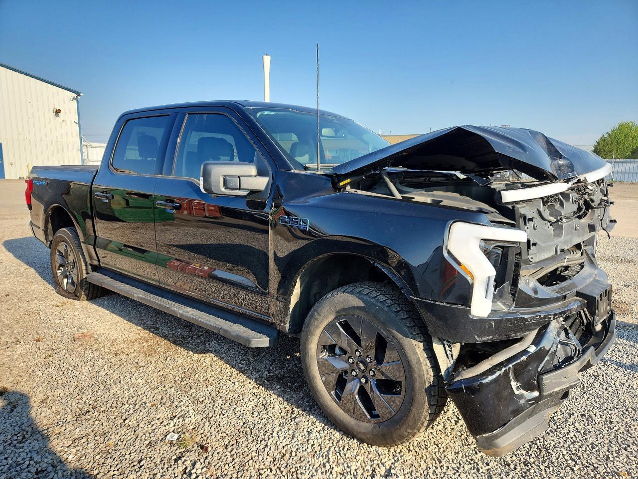 2025 FORD F150 LIGHTNING XLT — снимка 4