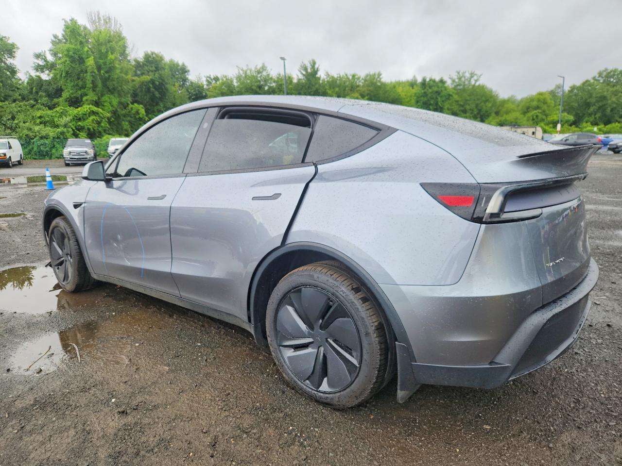 2026 TESLA MODEL Y — снимка 2