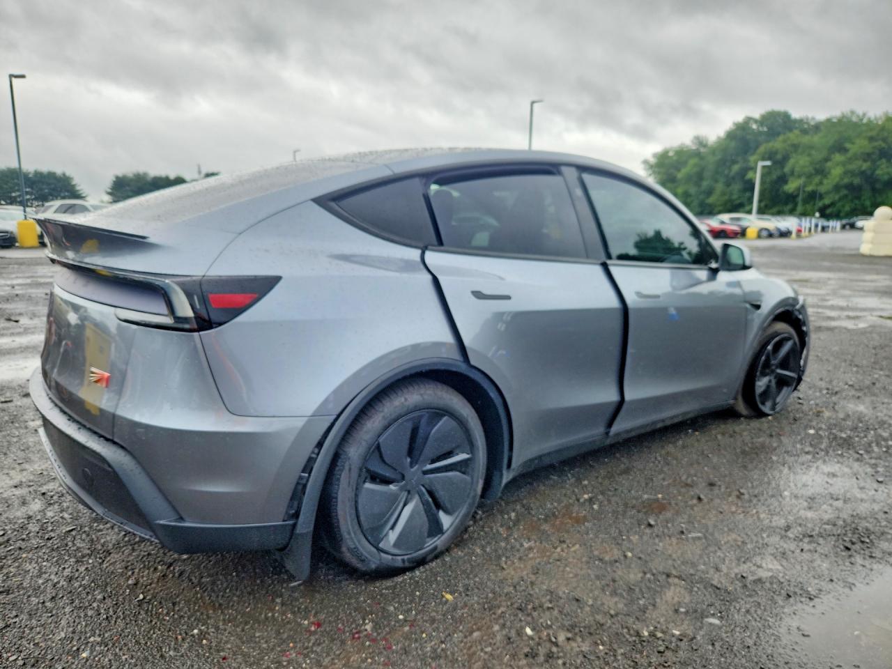 2026 TESLA MODEL Y — снимка 3