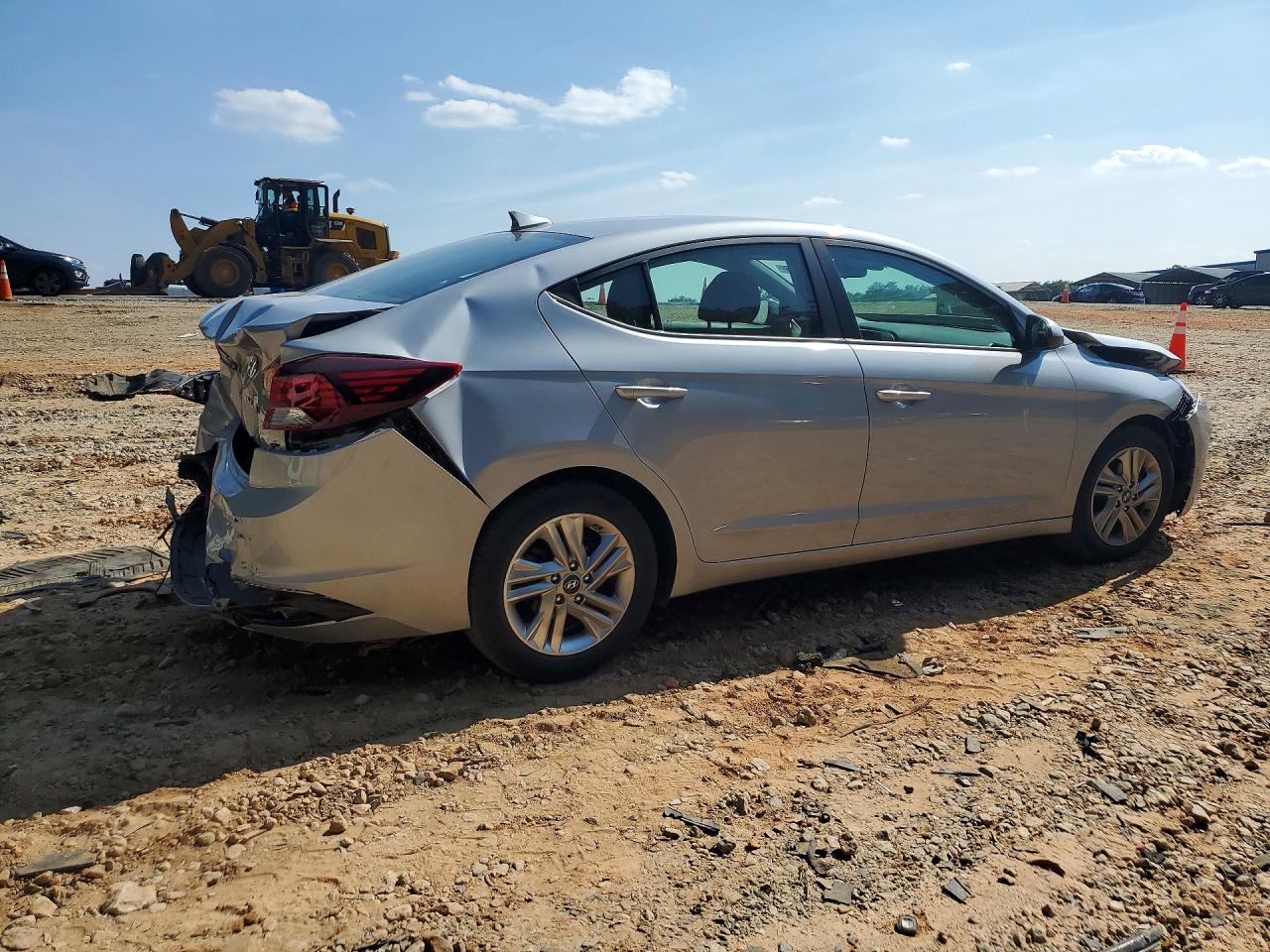 2020 HYUNDAI ELANTRA SEL — снимка 3
