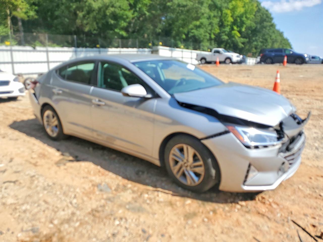 2020 HYUNDAI ELANTRA SEL — снимка 4