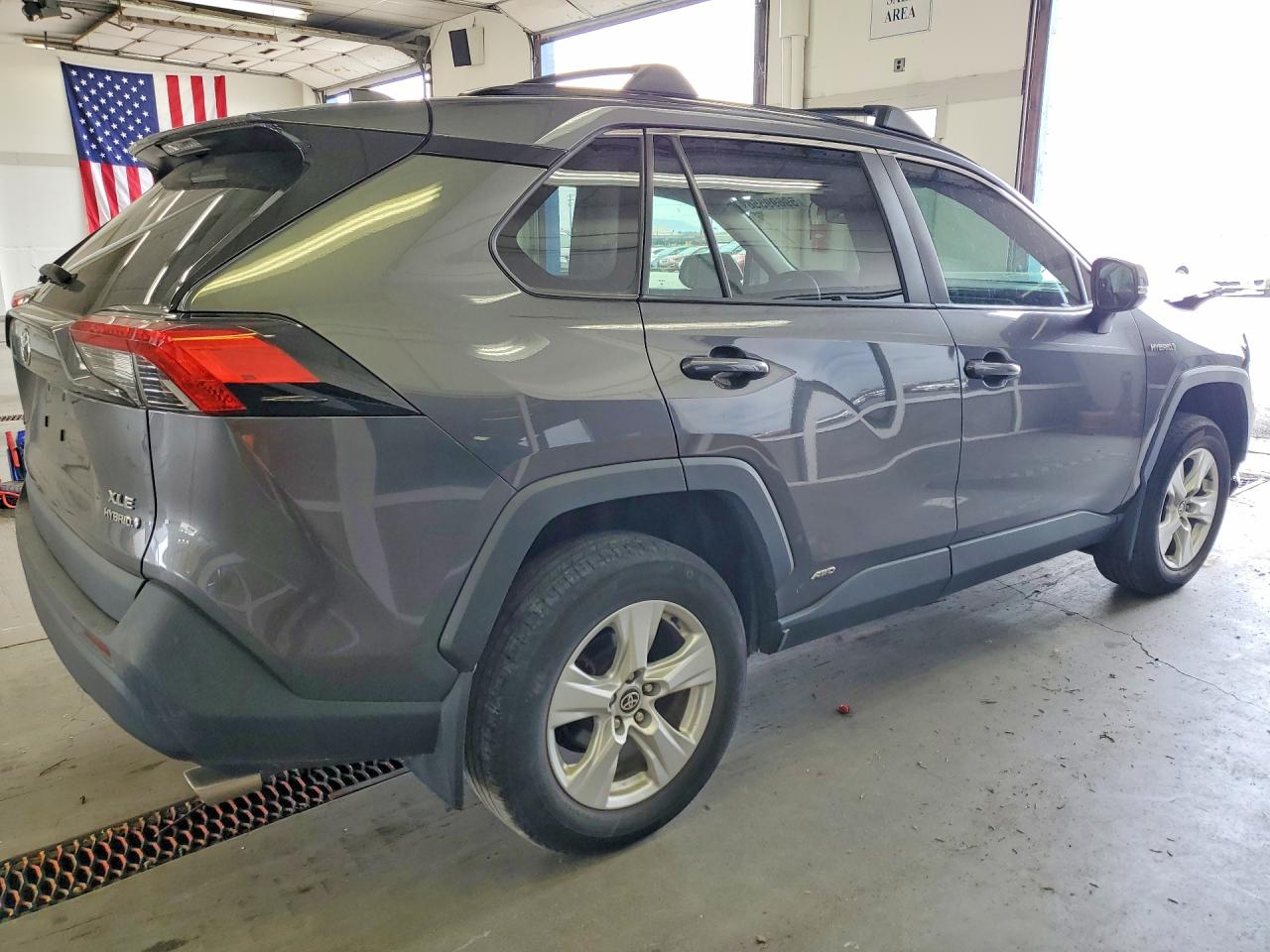 2021 TOYOTA RAV4 XLE — снимка 3