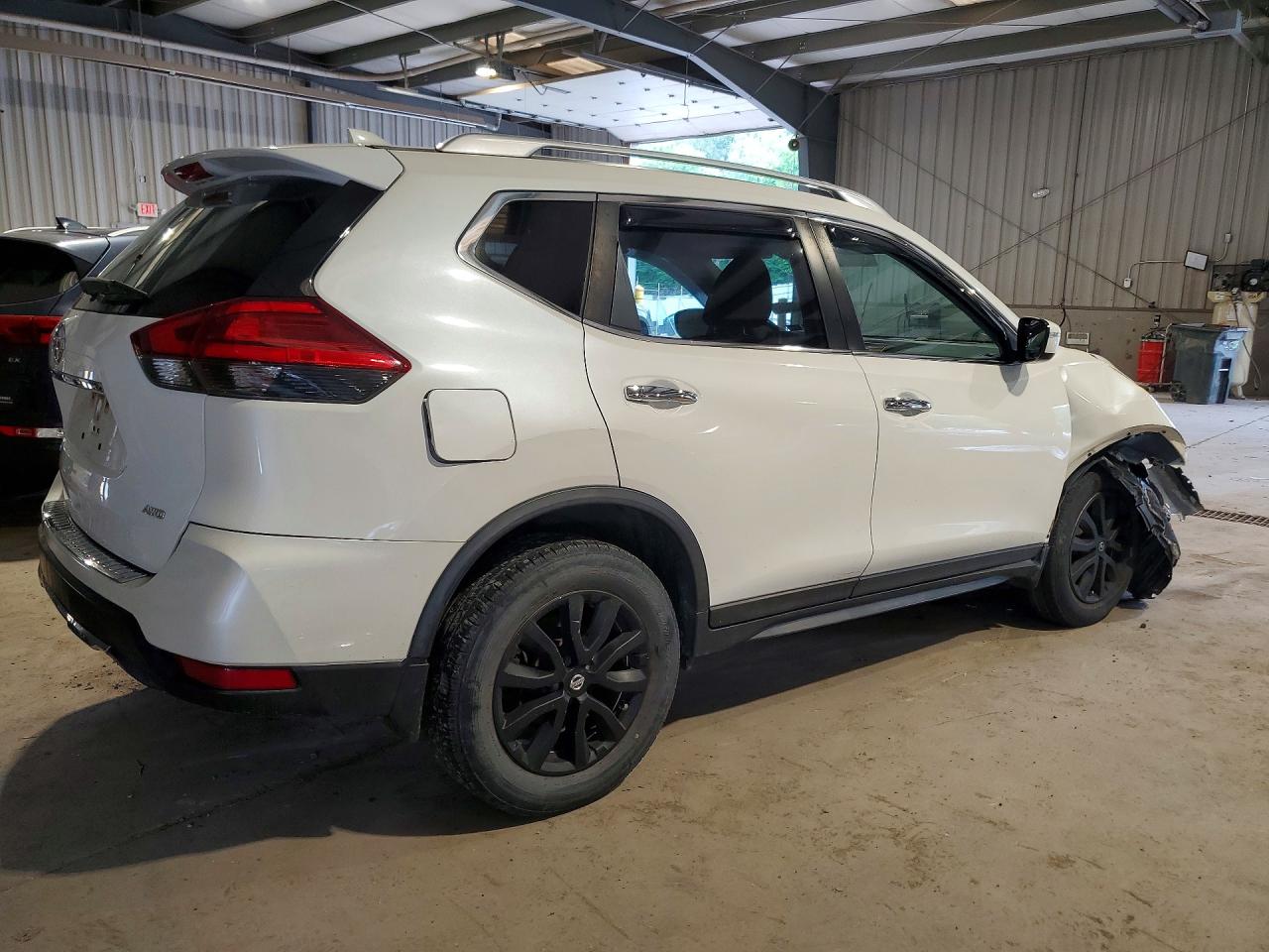2017 NISSAN ROGUE SV — снимка 3